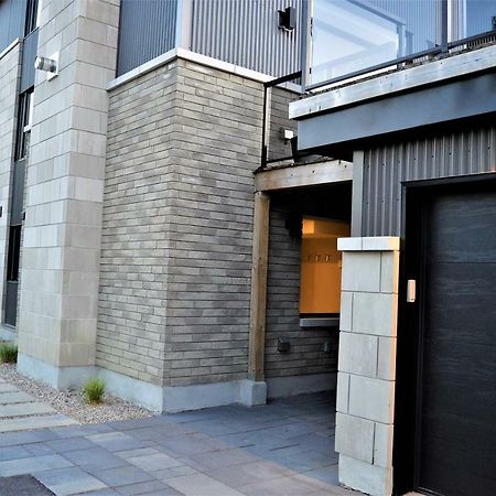 Simply Luxury Stays Ottawa Exterior photo